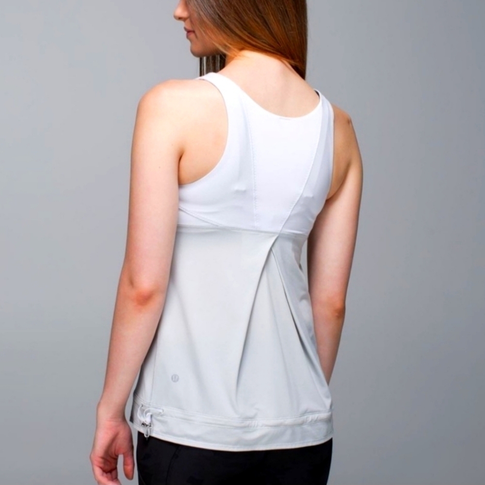 Lululemon Athletica Tops Lululemon Run Ta Ta Topper silver spoon  Tank size 8 - Picture 2 of 10